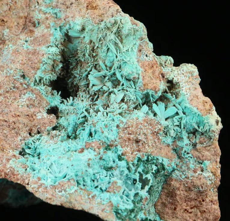 Pseudo CHRYSOCOLLA na MALACHIET/AZURIET = VERKOCHT., Verzamelen, Mineralen en Fossielen, Mineraal, Ophalen of Verzenden