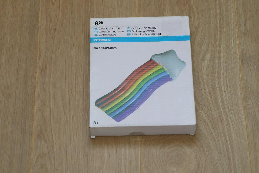 Opblaasluchtbed regenboog luchtbed ca.160x60cm NIEUW (ZEEMAN, Ophalen of Verzenden, Nieuw
