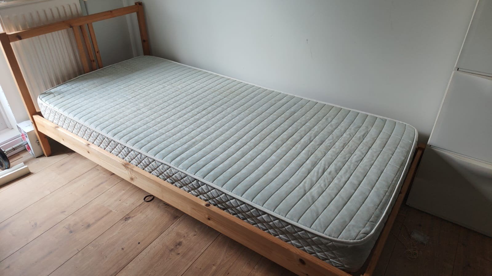 IKEA Eenpersoonsbed - Houten frame, Ophalen, Gebruikt, 90 cm, 200 cm