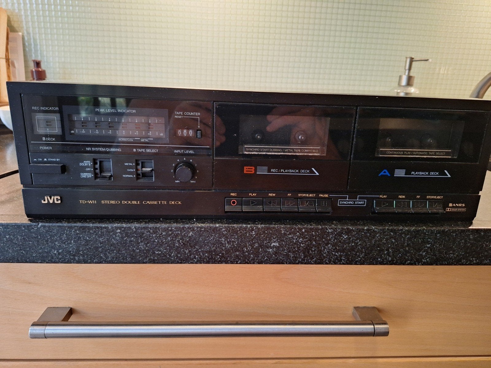 JVC TD-W11 Stereo Dubbel Cassettedeck, Audio, Tv en Foto, Cassettedecks, Dubbel, JVC, Tiptoetsen, High speed dubbing, Tape counter