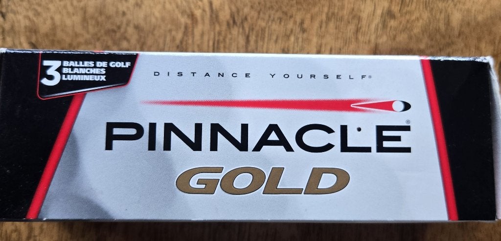 3 nieuwe Pinnacle Gold Advantage golfballen in doosje wit, Sport en Fitness, Ophalen of Verzenden, Nieuw, Bal(len), Overige merken