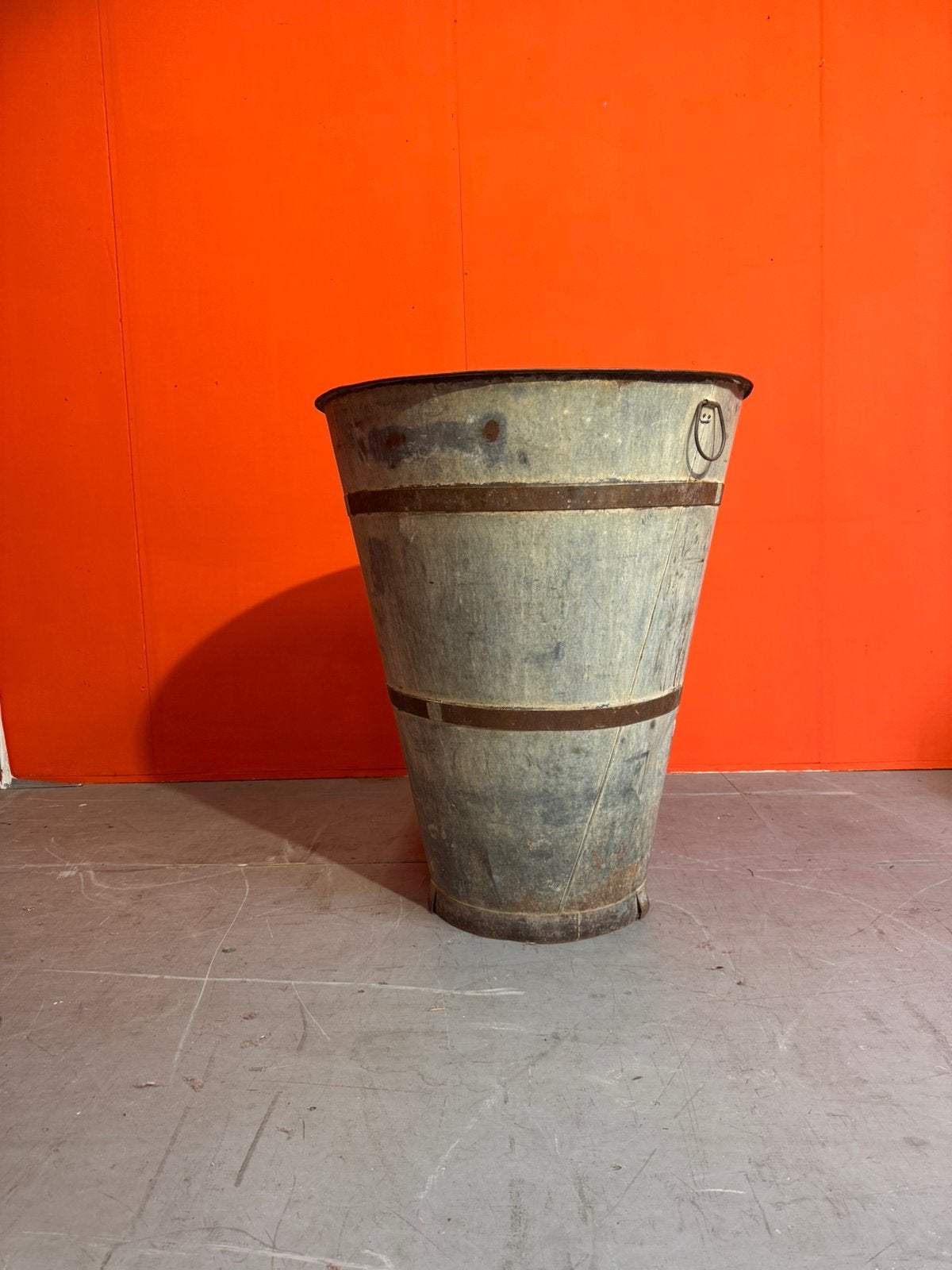 2 zeer grote zinken tonnen, voor buiten of decoratie, 40 cm of meer, Rond, Ophalen of Verzenden, Zo goed als nieuw