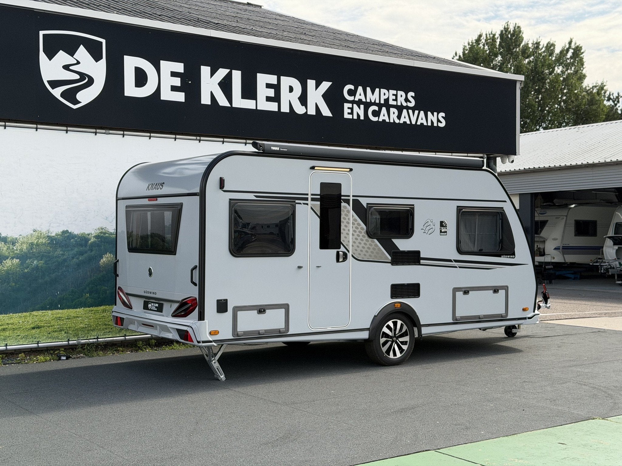 Knaus SUDWIND 460 EU Black Selection / 50% deals (bj 2027), Bedrijf, Tot en met 3, Info@deklerkcaravans.nl, 6 tot 7 meter