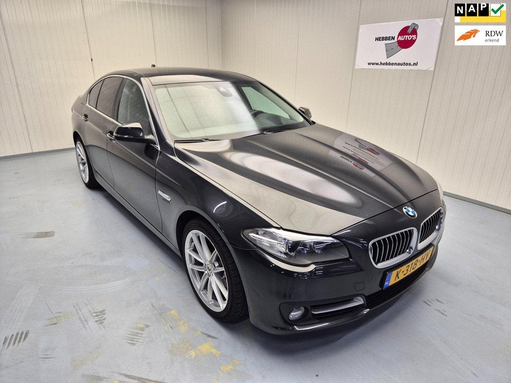 BMW 5-serie 520i Business Navi Leer Ecc Cruise Control Alu P, Auto's, BMW, Automaat, Achterwielaandrijving, Gebruikt, 4 cilinders