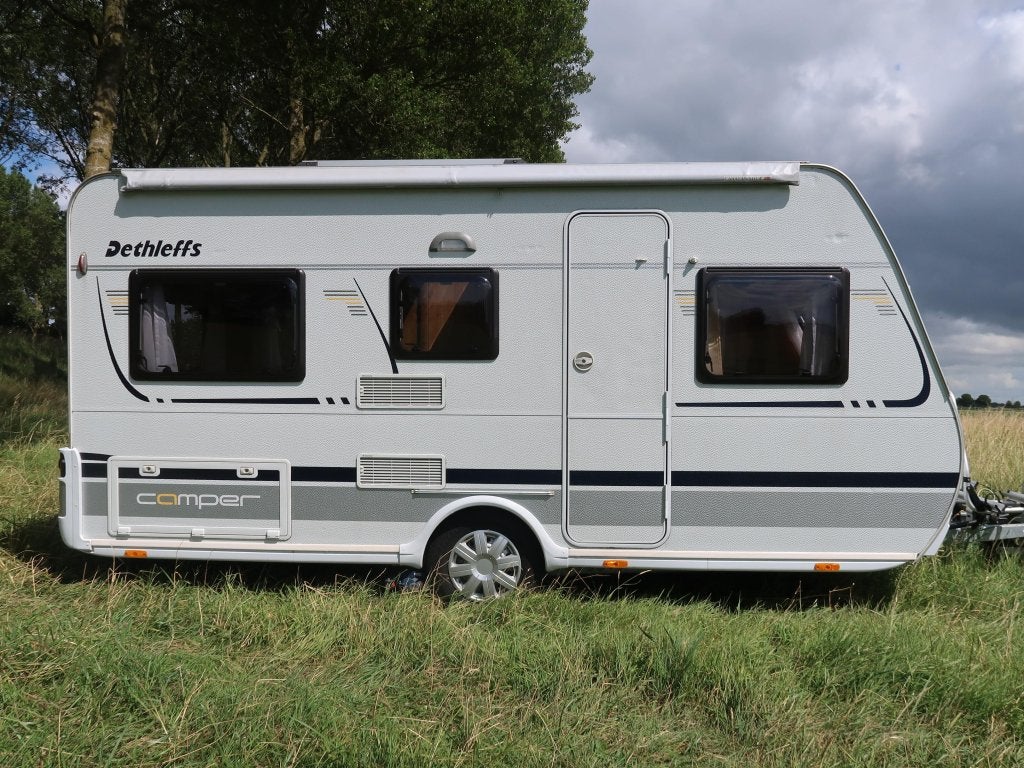Dethleffs Camper 430 / z.g.a.n. Dorema voortent / zakluifel, Caravans en Kamperen, Rondzit, Bedrijf, Dethleffs, Schokbreker
