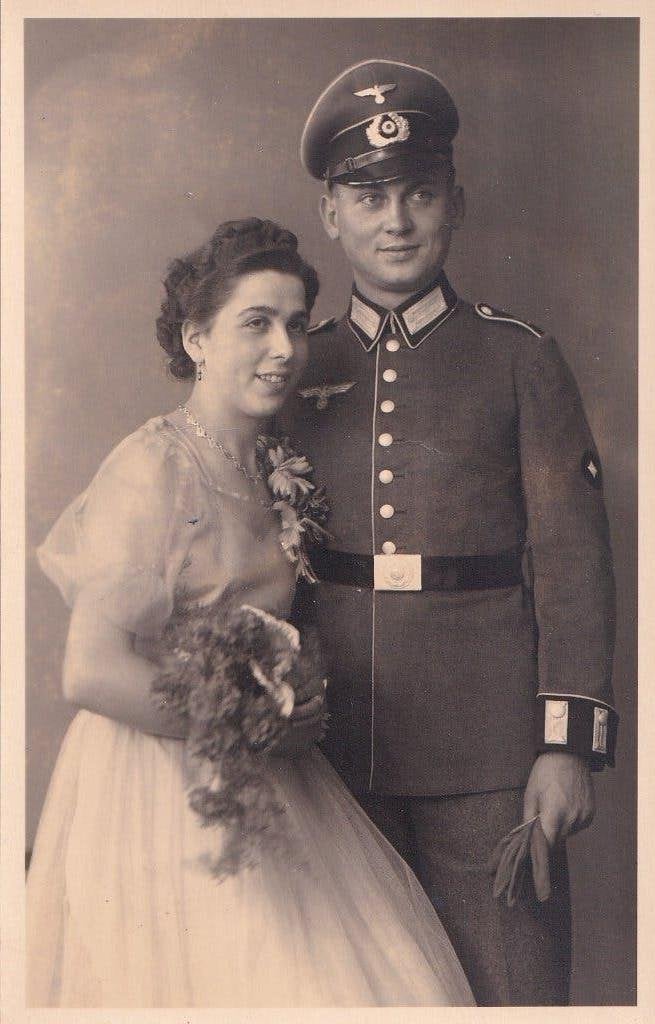 WO2 Trouwfoto – Wehrmacht Unteroffizier in Waffenrock, Ophalen of Verzenden, Voor 1940, Zo goed als nieuw, Overige onderwerpen