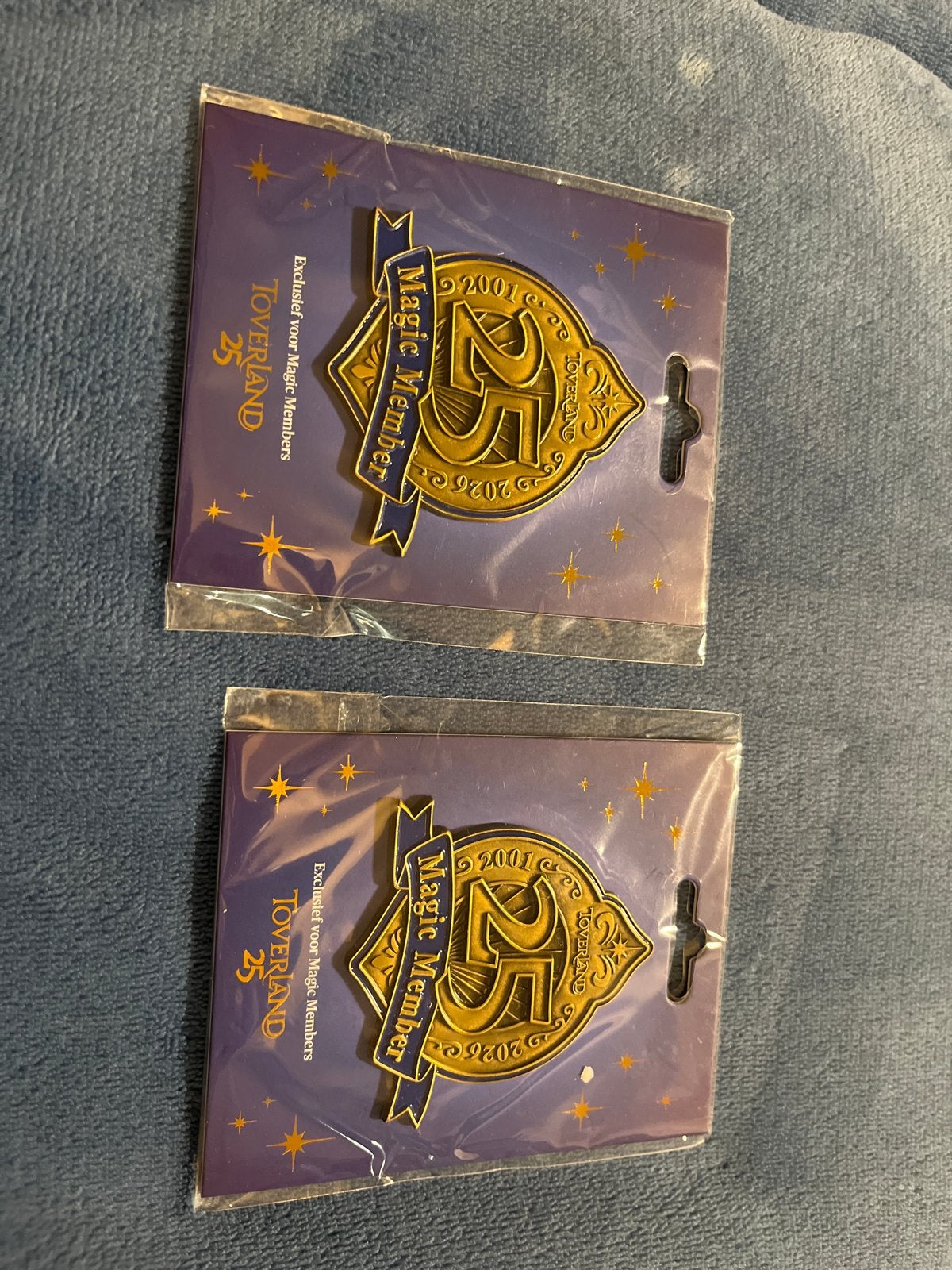 Toverland Magic Member 25 Jaar Speldje (2 stuks), Ophalen of Verzenden, Nieuw