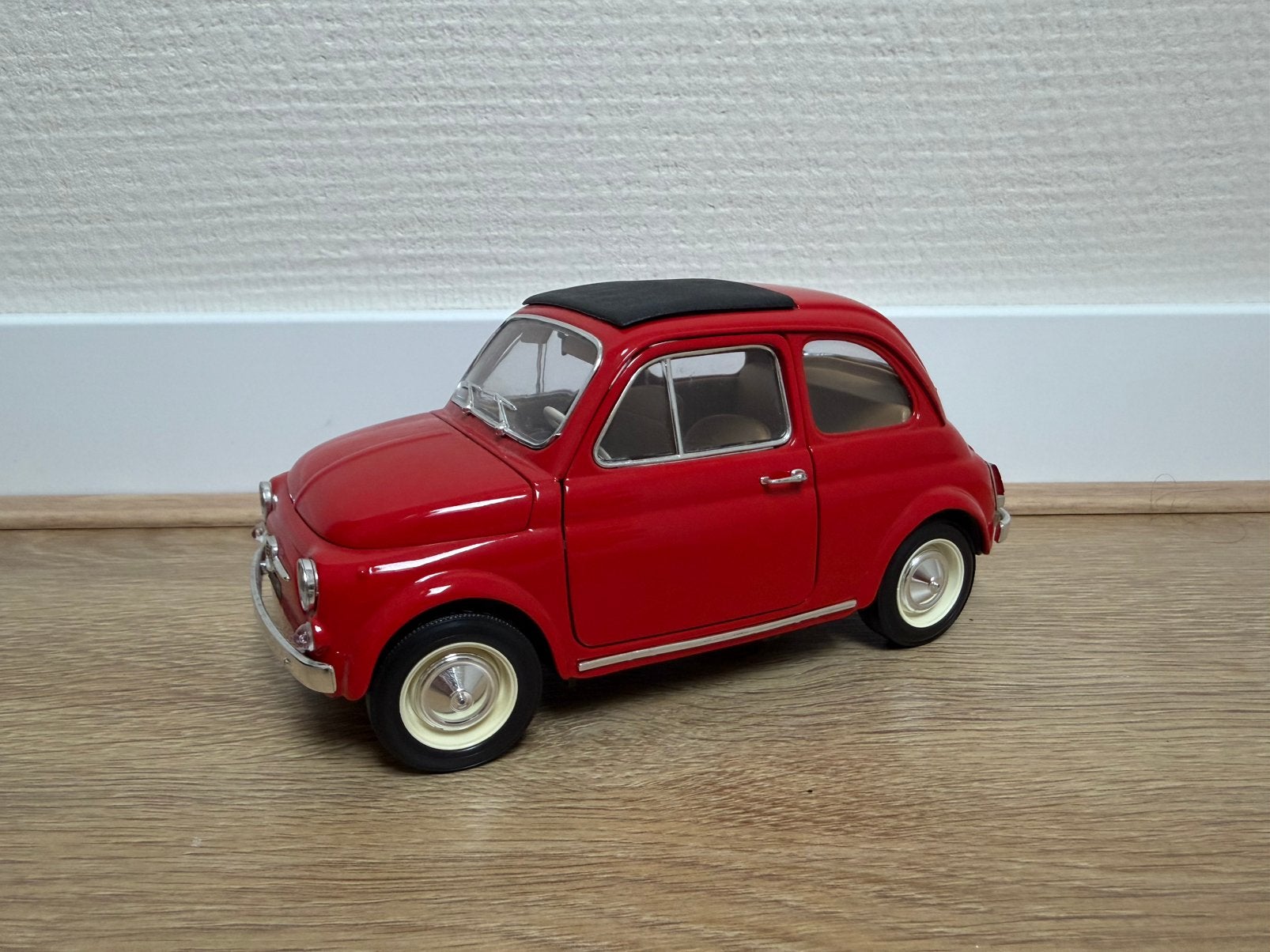 Fiat 500 bburago 1:18 Rood, Ophalen of Verzenden, Zo goed als nieuw, Auto's