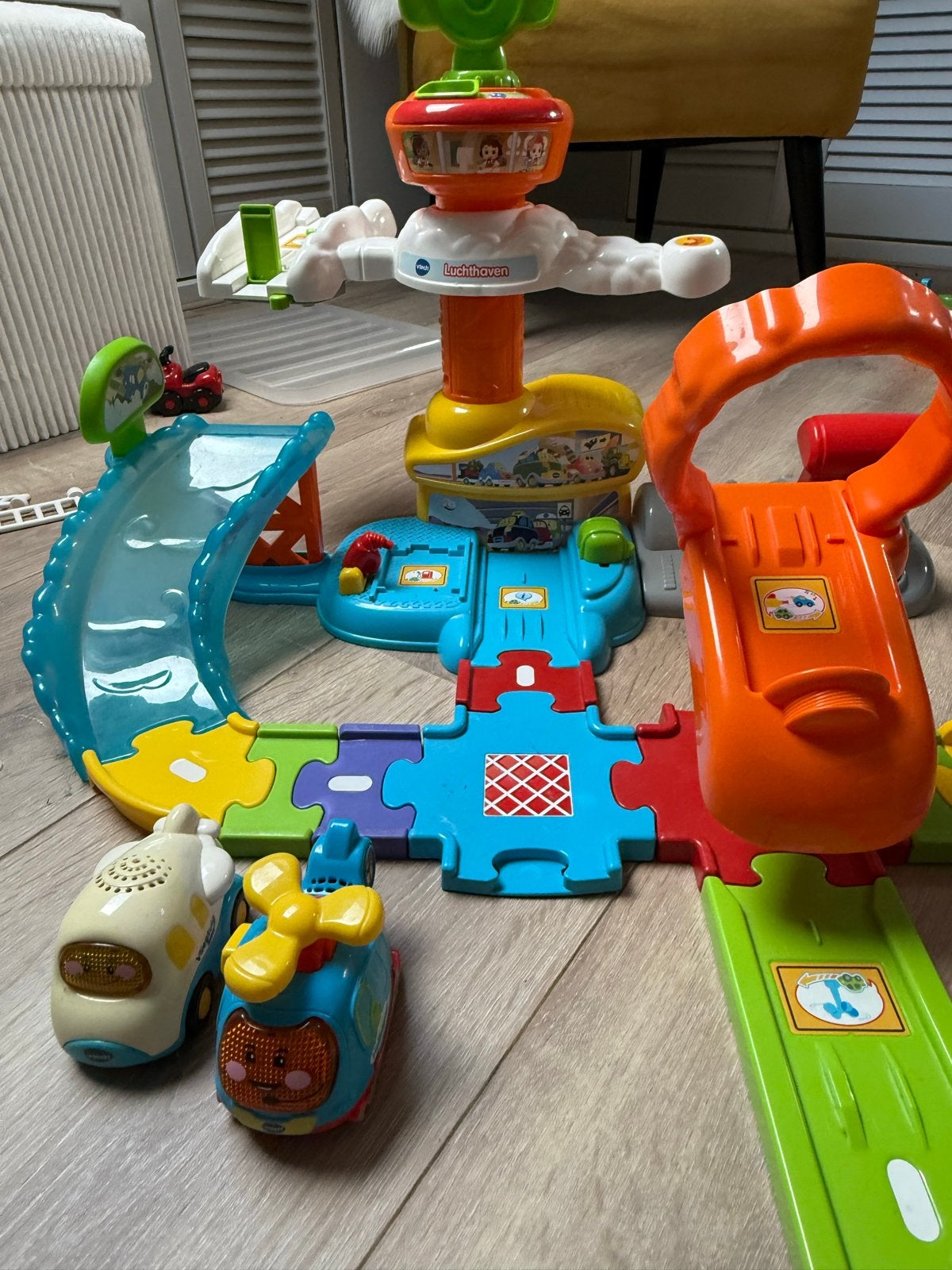 VTech Toet Toet Auto's Luchthaven met 2 voertuigen, Ophalen, Gebruikt, Jongen of Meisje