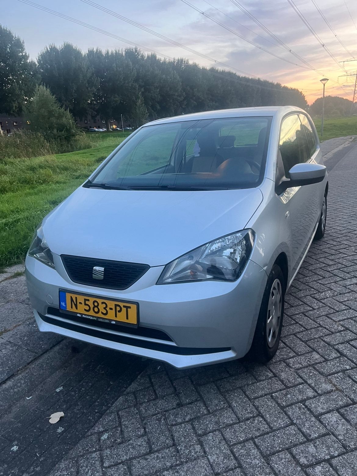 Seat Mii 1.0 44KW 2013 Grijs, Auto's, Voorwielaandrijving, 4 stoelen, Mii, Handgeschakeld