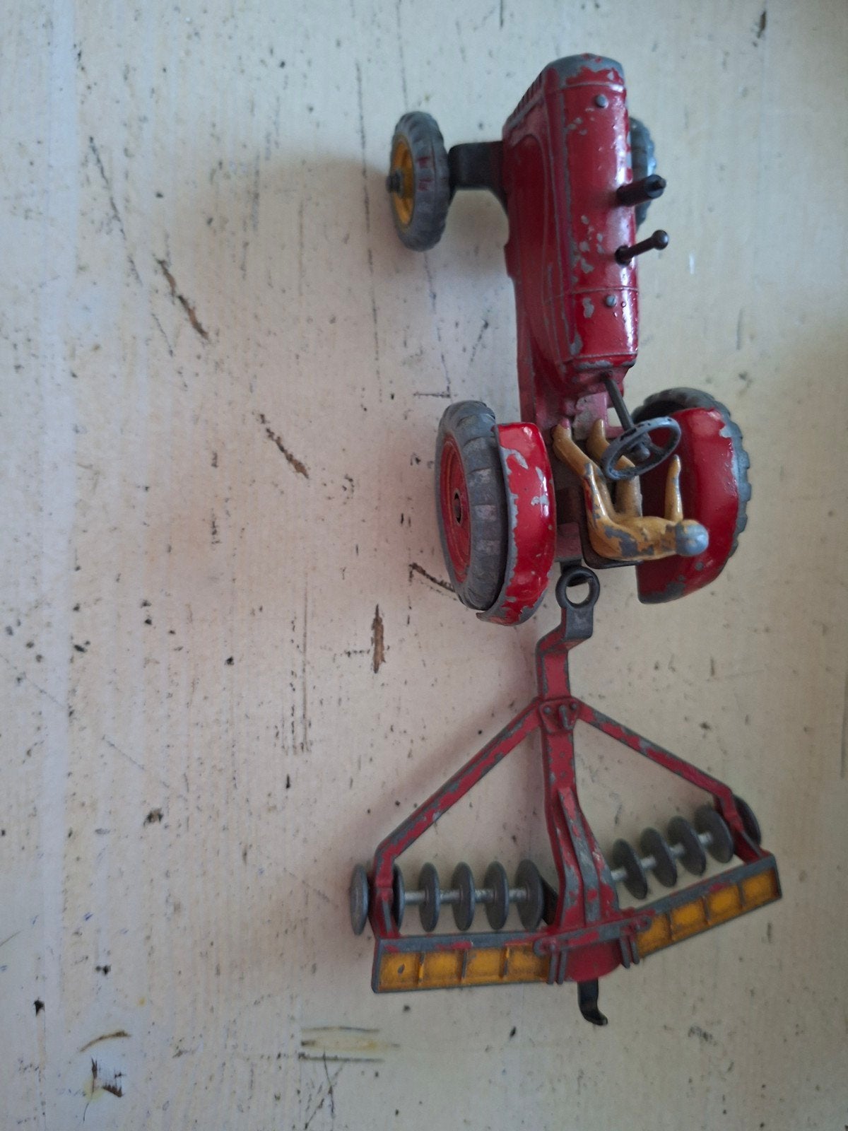 Vintage Dinky Toys Massey-Harris Tractor met werktuigen, Ophalen of Verzenden, Gebruikt