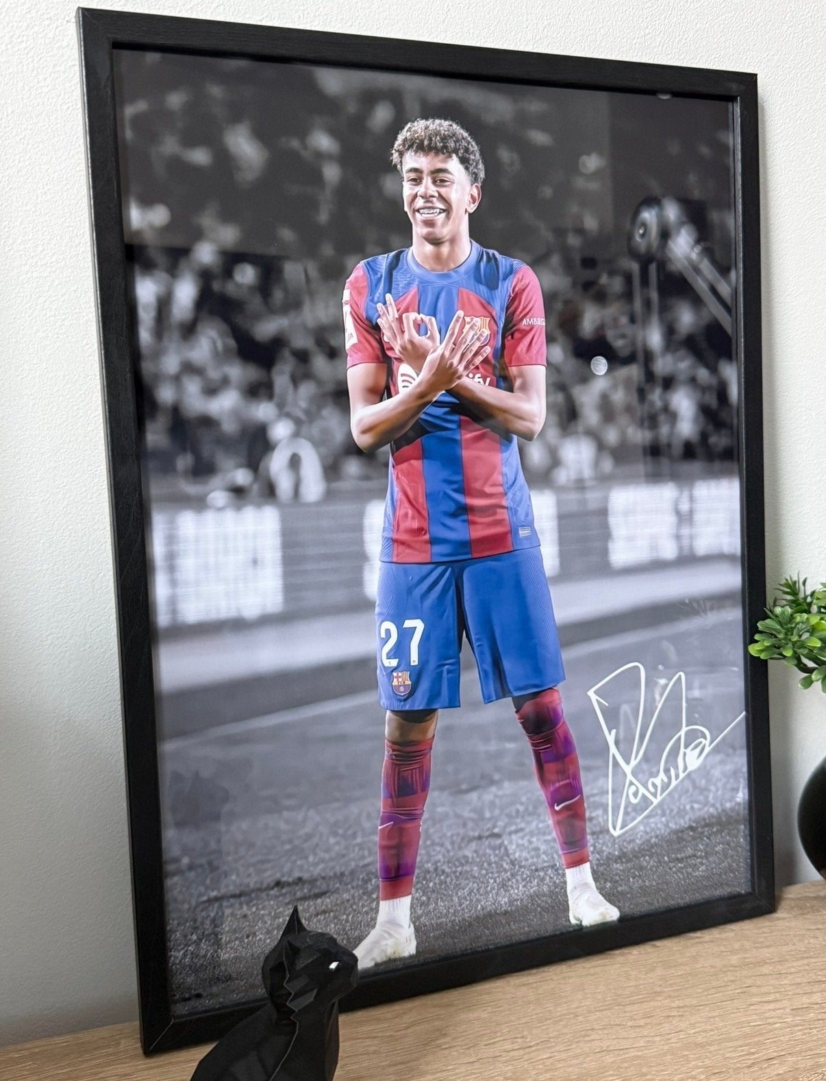 Lamine Yamal A3 Ingelijste Poster: FC Barcelona Voetballer, 50 – 75, Nieuw, Ophalen of Verzenden, Foto of Poster