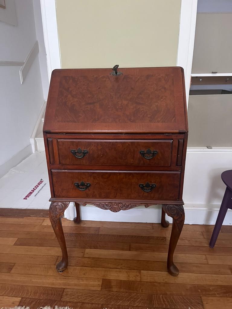 Kastje | Uitklapbaar bureau, Ophalen