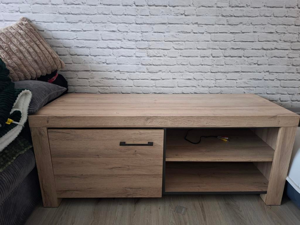 Tv meubel, Ophalen