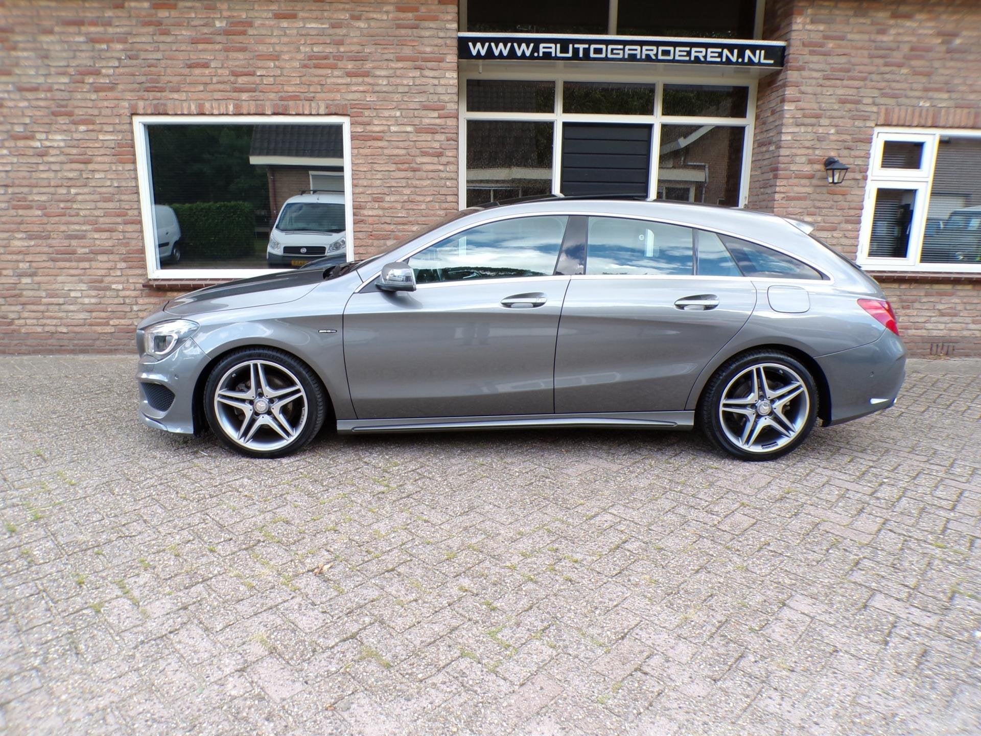 Mercedes-Benz CLA-klasse Shooting Brake 180 Ambition AMG Aut, Auto's, CLA, 730 kg, Gebruikt, 4 cilinders