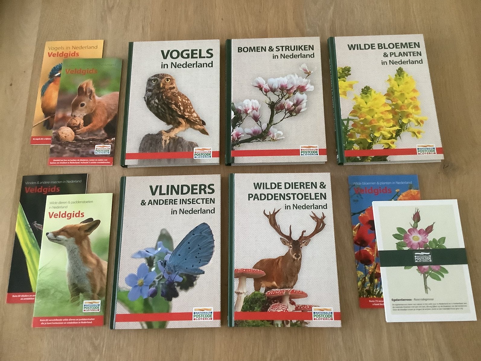 Nwe Postcode Loterij Natuurboeken 5 st. + Veldgidsen/Kaarten, Ophalen of Verzenden, Nieuw, Bloemen, Planten en Bomen