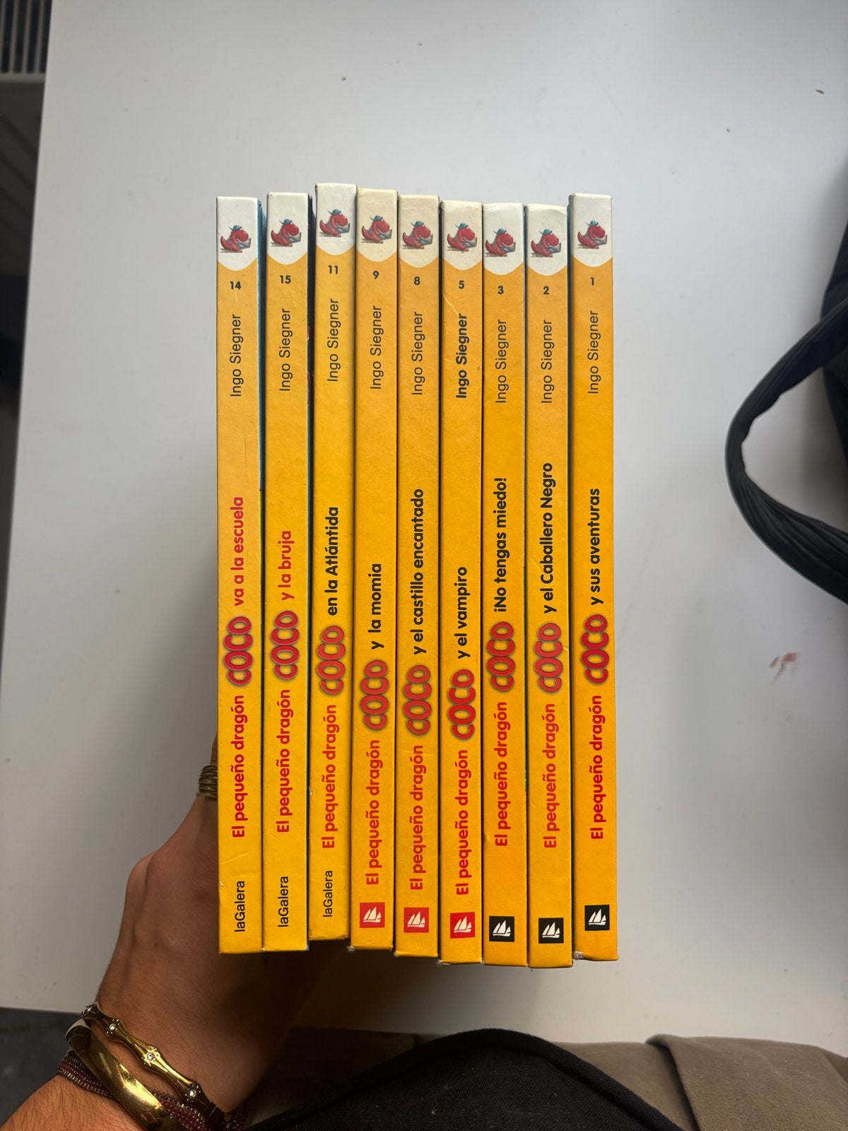 Spaanse kinderboeken El pequeño dragón Coco - (9 stuks), Boeken, Ophalen of Verzenden, Gelezen, Fictie algemeen