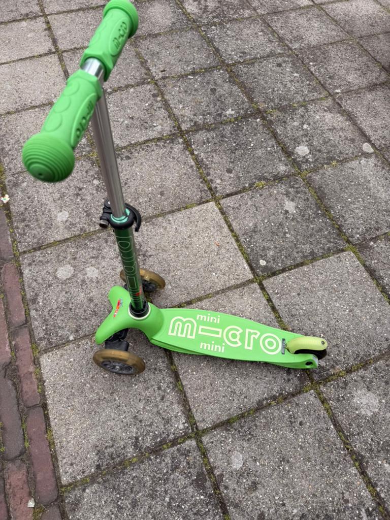 Micro mini step groen.  Led lamp wielen., Ophalen of Verzenden, Zo goed als nieuw, Gewone step