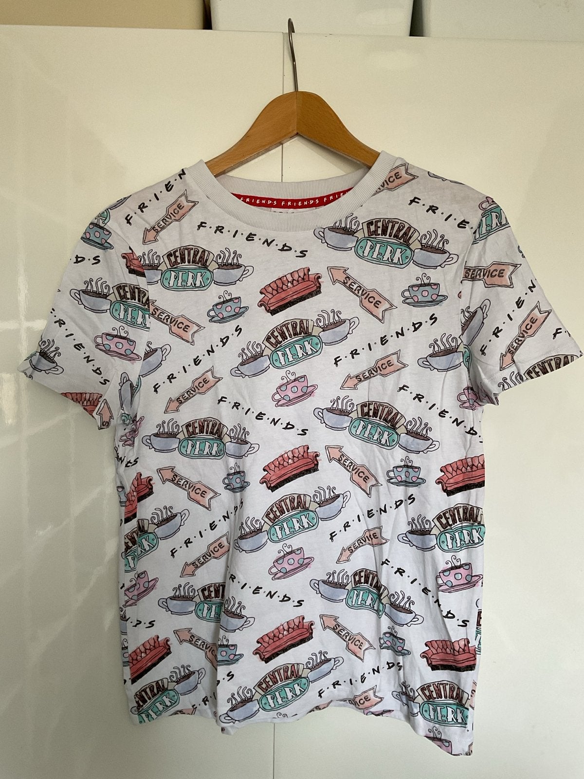 Friends T-shirt met Central Perk print - Maat s, Wit, Ophalen of Verzenden, Zo goed als nieuw, Korte mouw