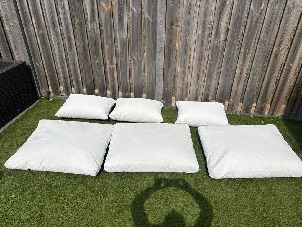 Mooie witte loungekussens, Huis en Inrichting, Ophalen, Gebruikt, Wit, Vierkant