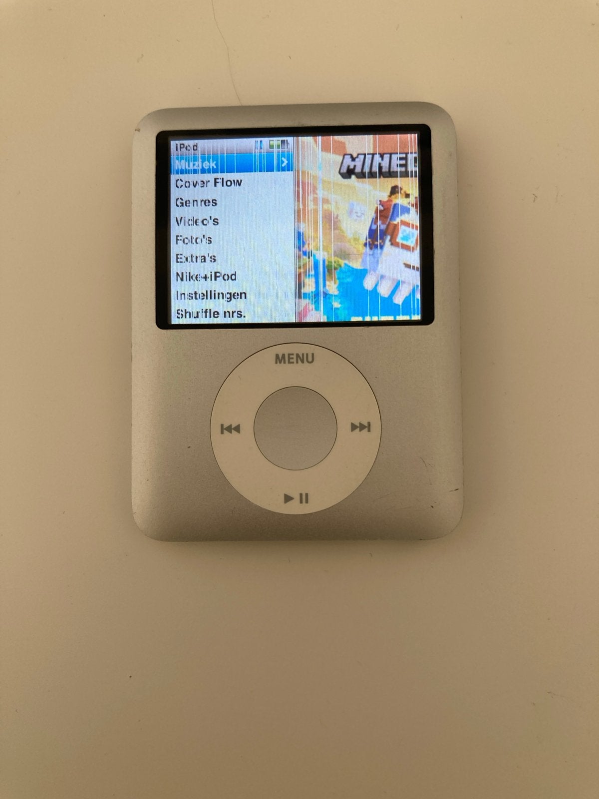 iPod Nano 3e generatie 8GB - Zilver (defect scherm), Gebruikt, Ophalen of Verzenden, Nano, Zilver