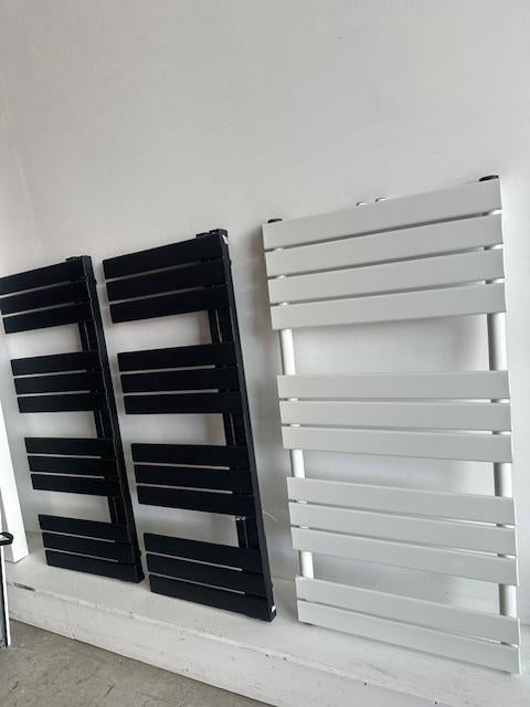 ACTIE! showroom modellen radiatoren OP=OP, Doe-het-zelf en Verbouw, Verwarming en Radiatoren, Ophalen, 3316 GC Bunsenstraat 1