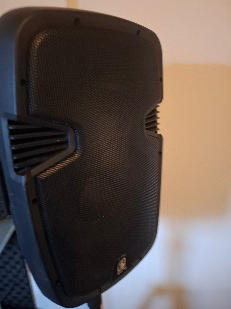 Skytec SPJ1200A actieve speaker 200W  + Standaards, Audio, Tv en Foto, Luidsprekers, Inclusief standaarden, Overige typen, Ophalen of Verzenden