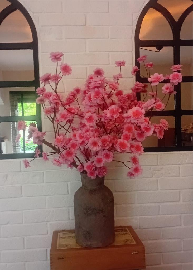 Decoratieve vaas met roze bloesemtakken, Ophalen, Nieuw, Overige materialen