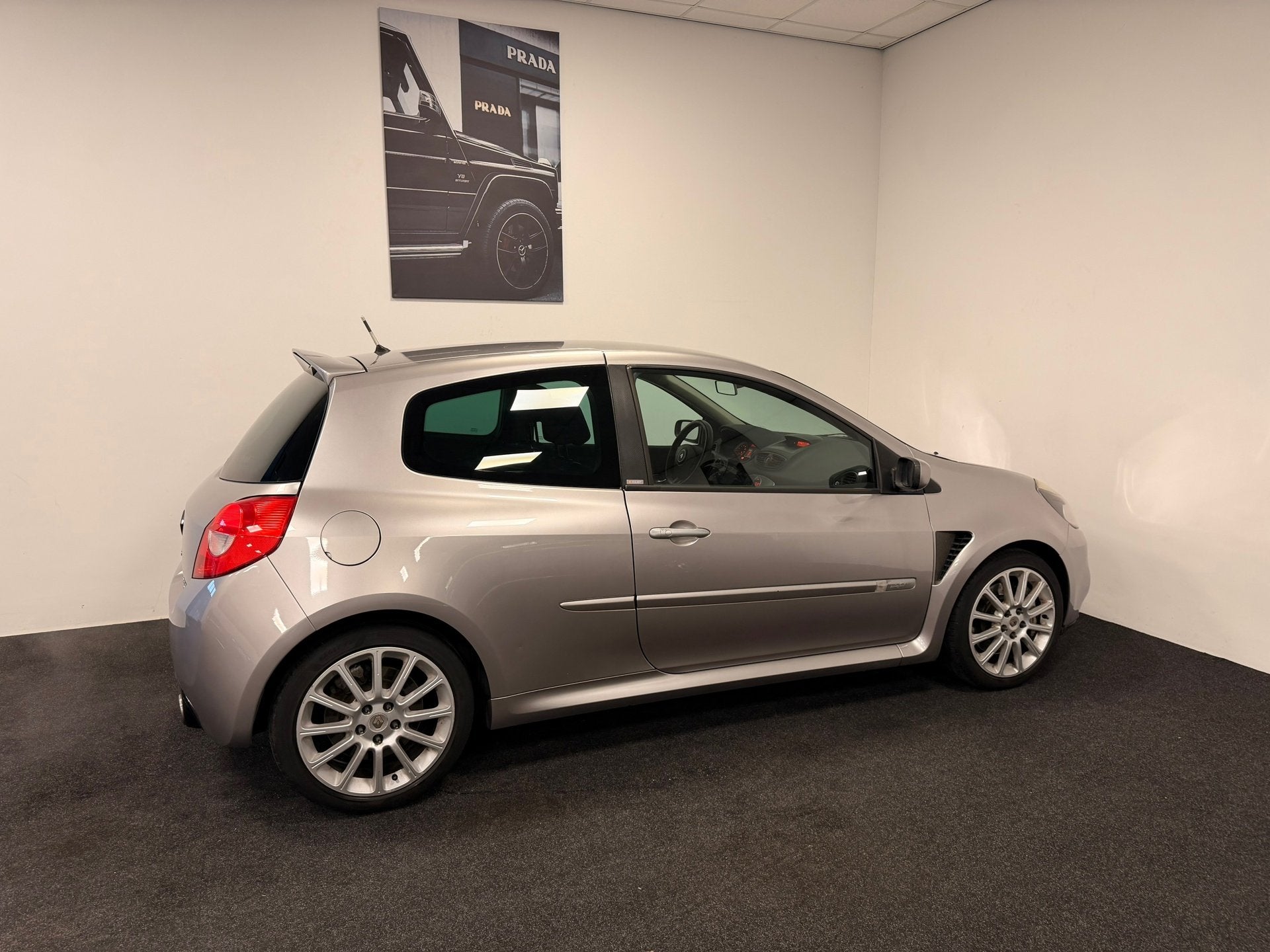 Renault Clio 2.0-16V RS | Nieuwe Distributie en koppeling |, Auto's, Renault, Voorwielaandrijving, 1998 cc, Gebruikt, 4 cilinders