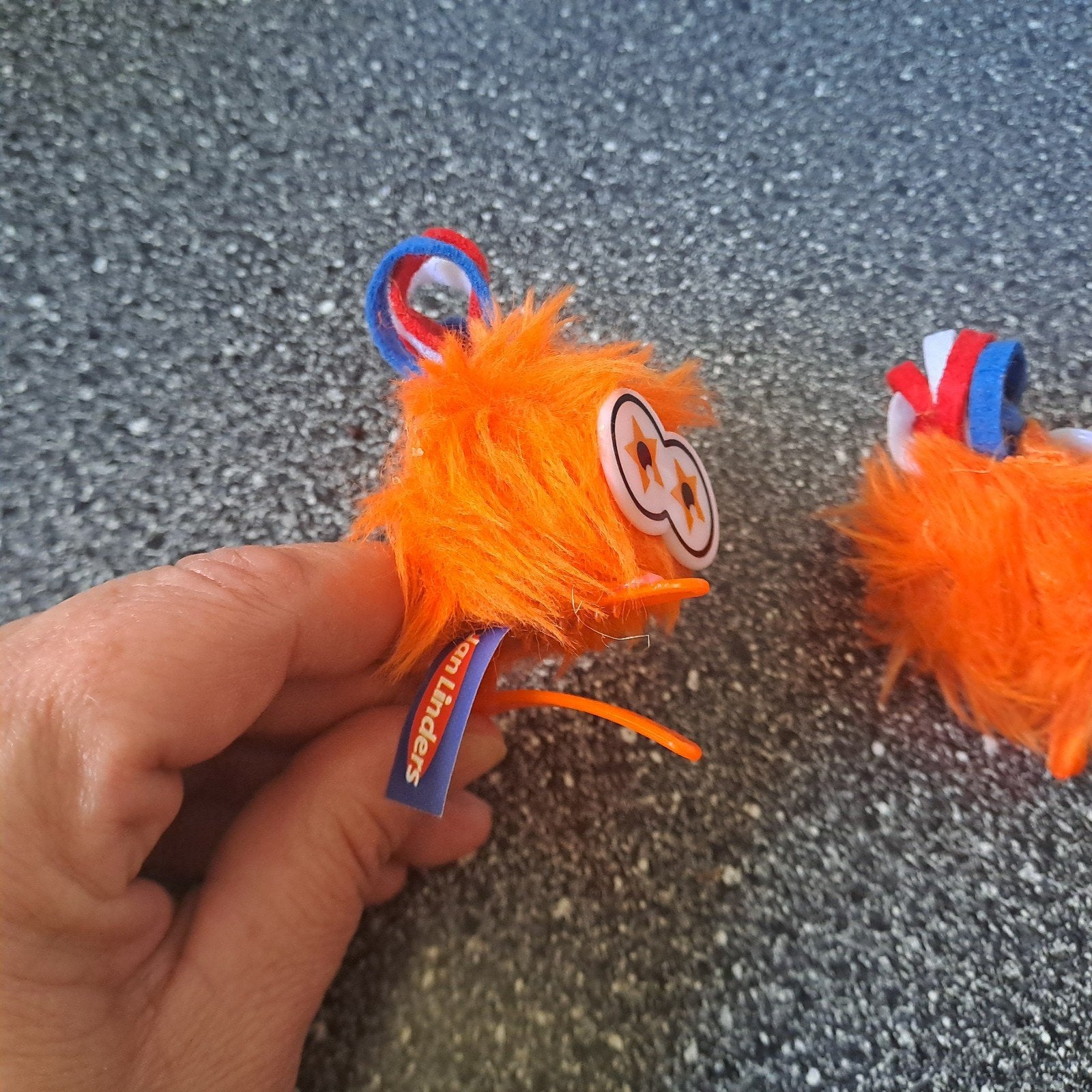 Jan Linders spaaractie oranje clips (2 stuks), Verzamelen, Supermarktacties, Overige supermarkten, Onbekend, Ophalen of Verzenden