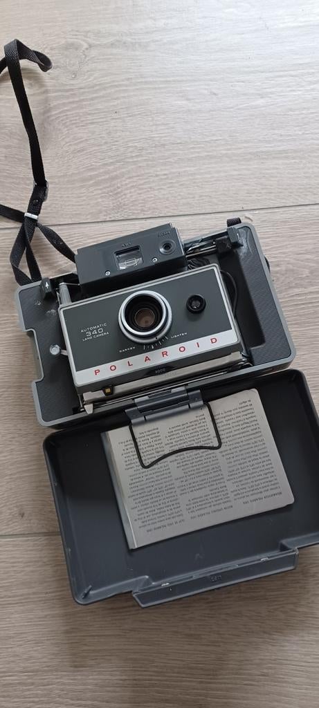 Oude Polaroid camera inclusief opbergtas, Ophalen