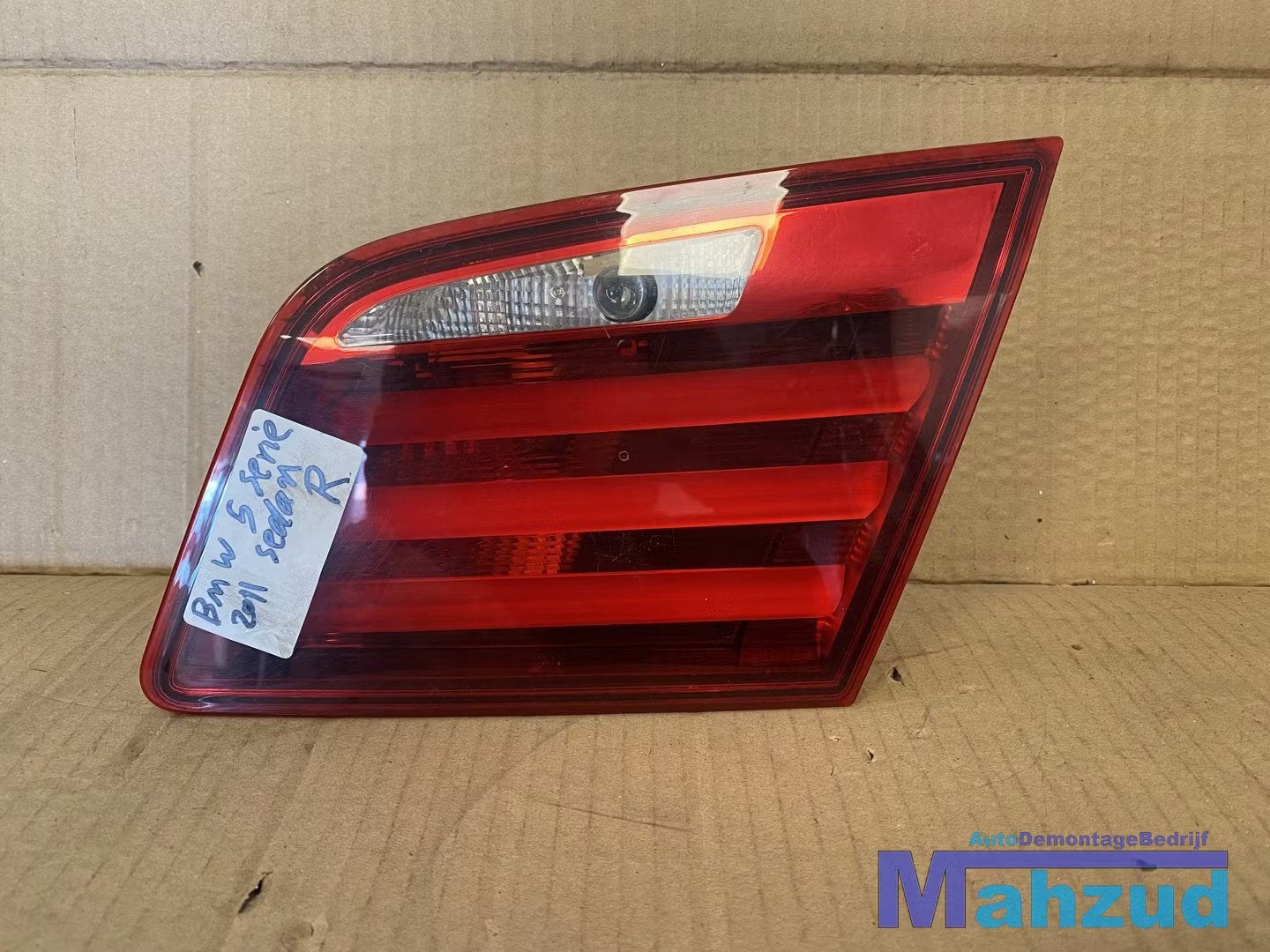 BMW F10 5 SERIE Rechts binnen achterlicht 2009-2016, Auto-onderdelen, Verlichting, Petuelring 130
80788  Munich, DE, Gebruikt