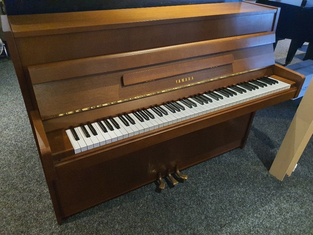 Yamaha - M1 108 piano, Bruin, Verzenden, Zo goed als nieuw, Piano