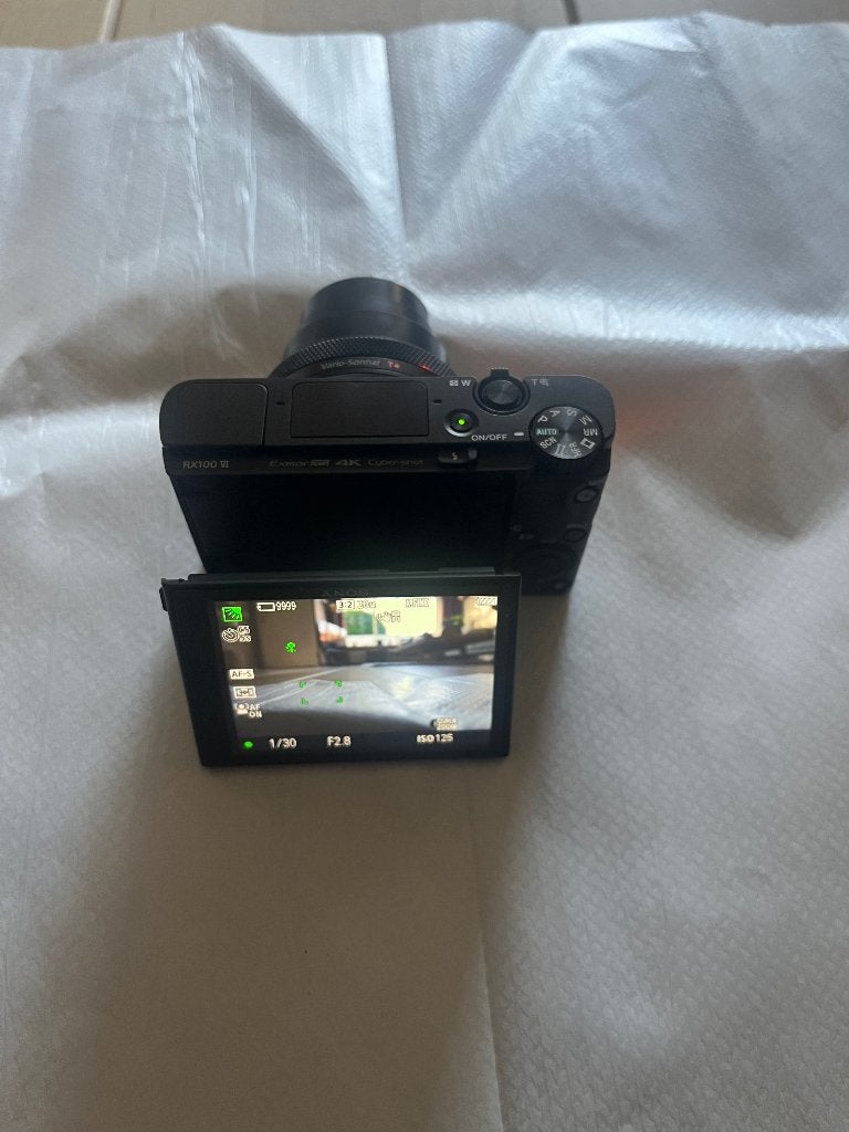 Sony RX100 VI Compactcamera, Audio, Tv en Foto, Ophalen, 21 megapixels, Accu, Zo goed als nieuw