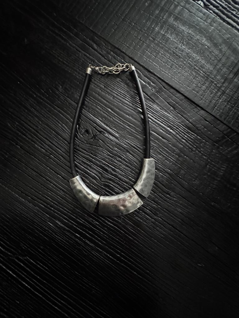 Ketting met 3 ornamenten Step by Step, Sieraden, Tassen en Uiterlijk, Overige materialen, Verstelbaar, Ophalen of Verzenden, Zo goed als nieuw