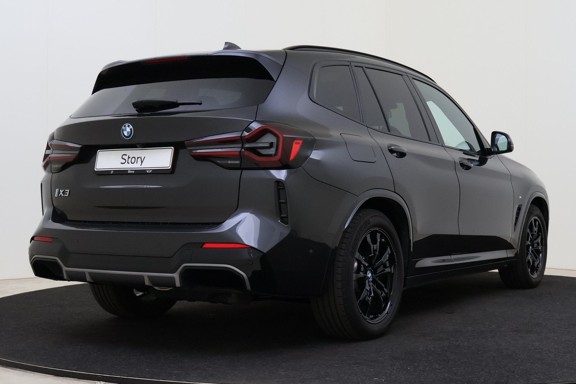 BMW iX3 Executive / Trekhaak / Sportstoelen / Achteruitrijca, Auto's, Dealer onderhouden, Achterwielaandrijving, Gebruikt, Cruise Control