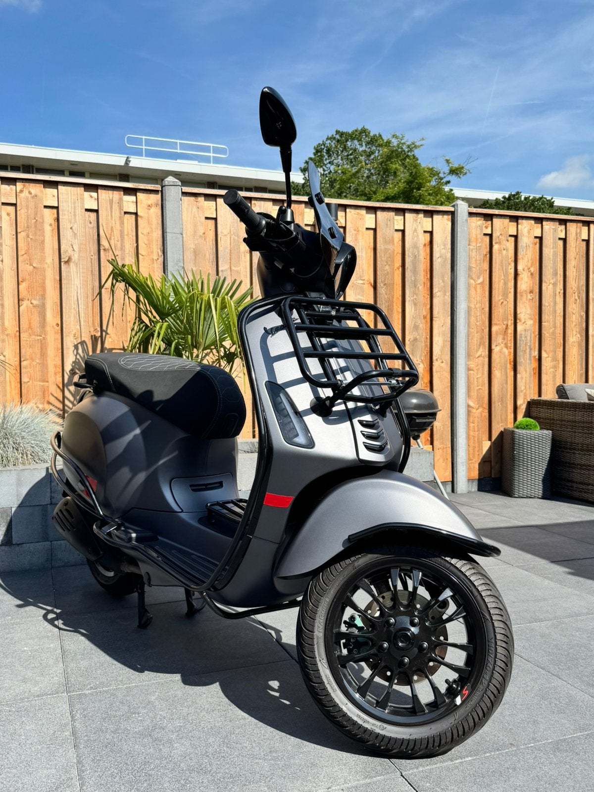 Vespa sprint 2016 matt grijs carburateur!, Fietsen en Brommers, Scooters | Vespa, Ophalen, Overige modellen, Maximaal 45 km/u