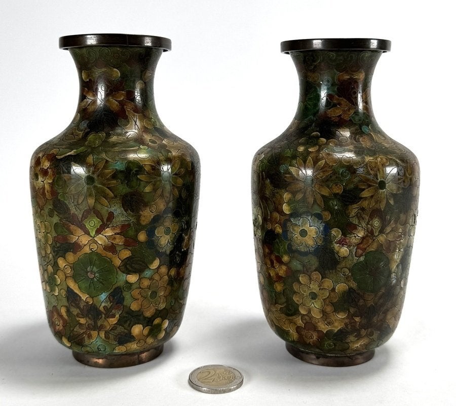 111. Cloisonné vazen, decor met bloemen - China, 20e eeuw, Antiek en Kunst, Antiek | Emaille, Ophalen