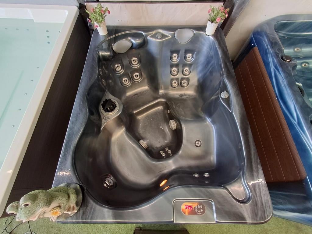 3 a 4 persoons jacuzzi ‼️GROOTSTE SHOWROOM VAN NL, Tuin en Terras, Bubbelbaden en Hottubs, Gebruikt, Filter, Ophalen of Verzenden