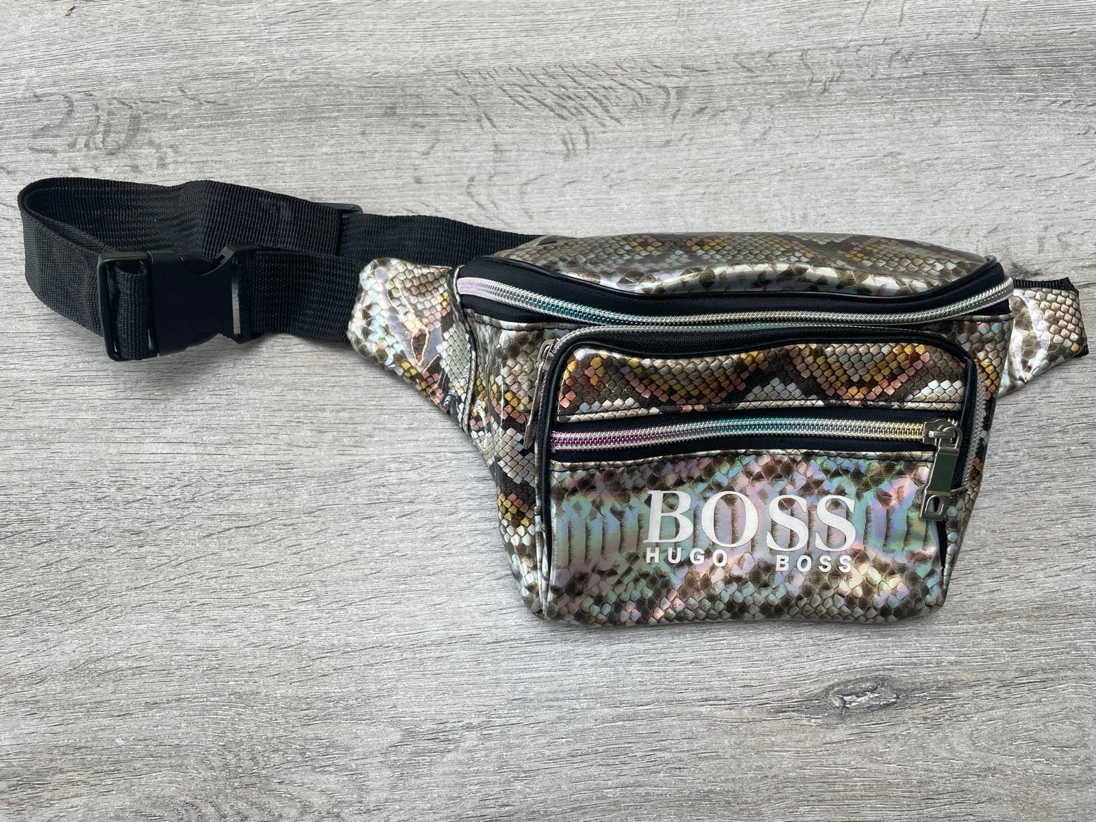 Stijlvolle Hugo Boss Heuptasje met Slangenprint, Sieraden, Tassen en Uiterlijk, Ophalen of Verzenden, Gebruikt, Overige kleuren
