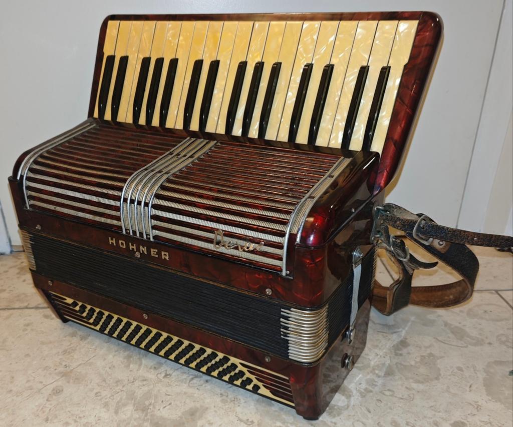 Hohner Verdi (II?), Muziek en Instrumenten, Ophalen, Gebruikt, 80-bas, Met koffer