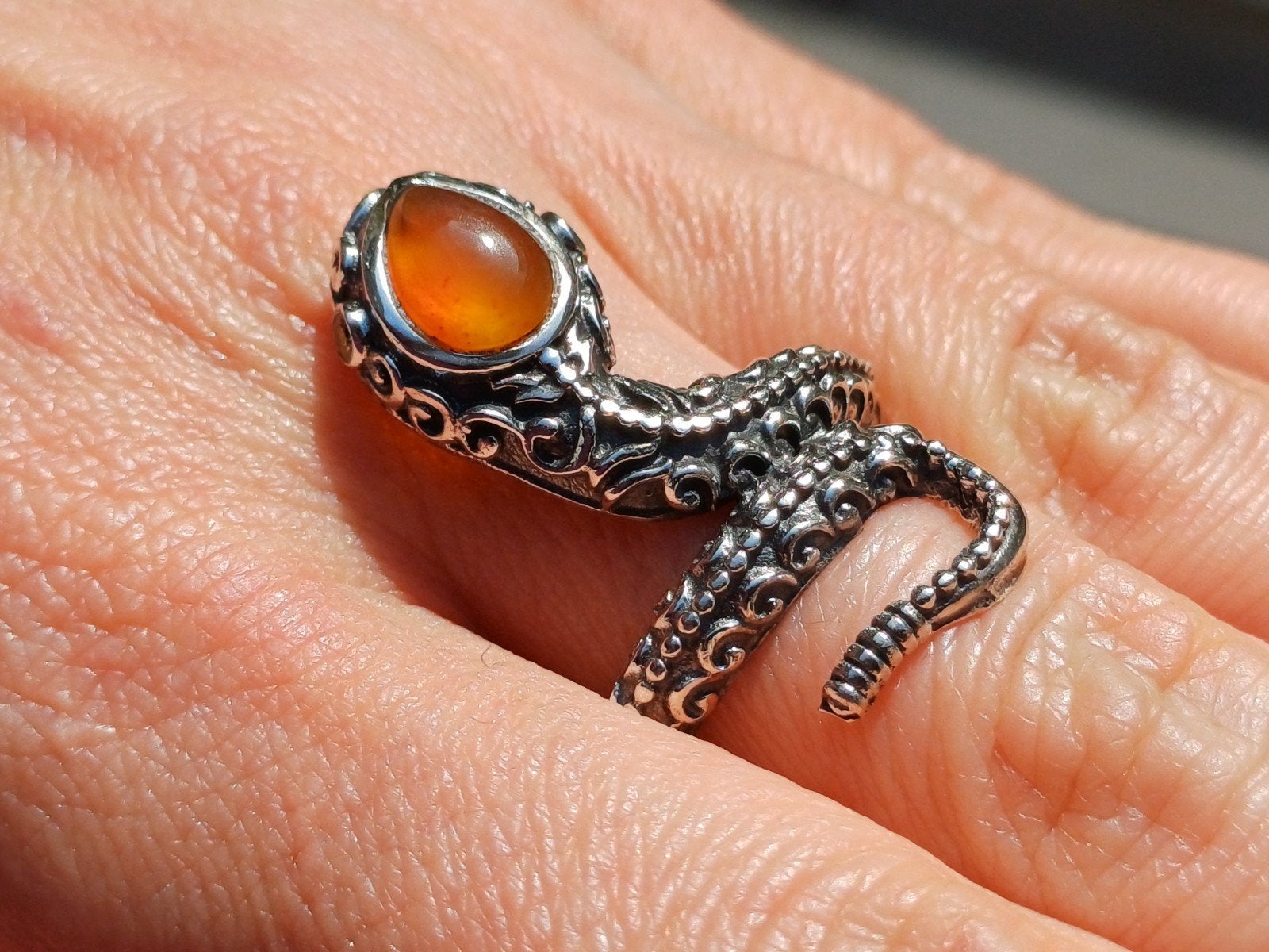 Vanoli 935 zilveren slang ring met carneool maat 18,25, Daiva1973@hotmail.com, 18 tot 19, Vanoli, Amsterdam
