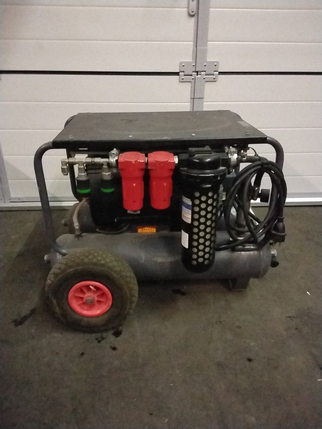 Mobiele compressor 2.2 kW, 10 bar, 360 l/min, bouwjaar 2017, Ophalen, Gebruikt