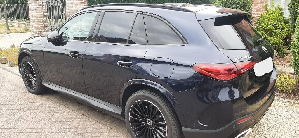 Mercedes GLC 300e hybride AMG line, Auto's, Automaat, 4 cilinders, 2000 kg, Blauw