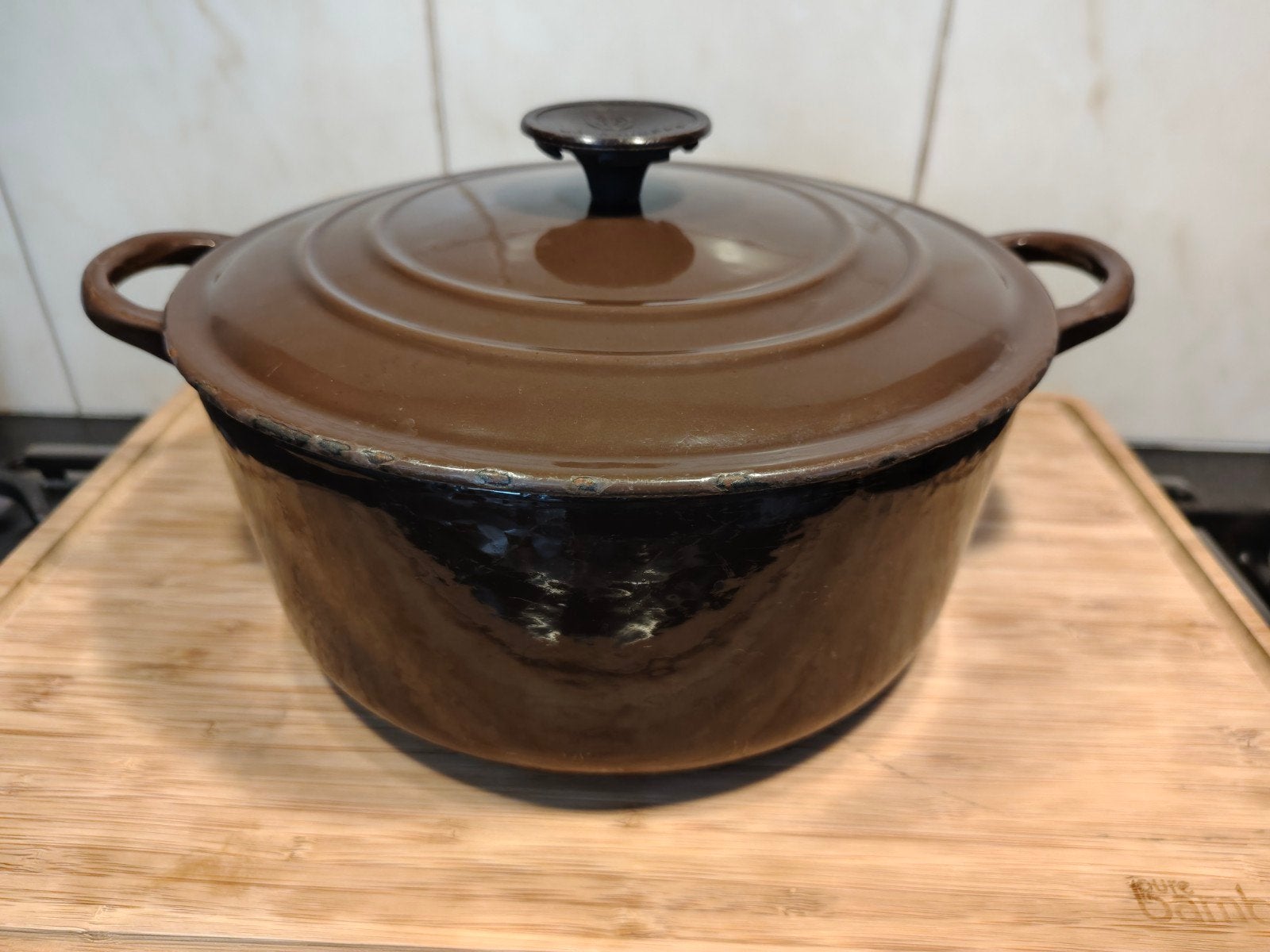 Le Creuset Braadpan - Bruin, Gietijzer, Huis en Inrichting, Gebruikt, Le Creuset, Ophalen of Verzenden, Met deksel