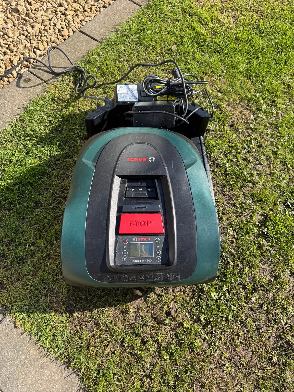 Bosch Indego M+ 700 Robotmaaier - Zo goed als nieuw, Tuin en Terras, Ophalen, Cirkelmaaier, Accu-grasmaaier, Mulchfunctie