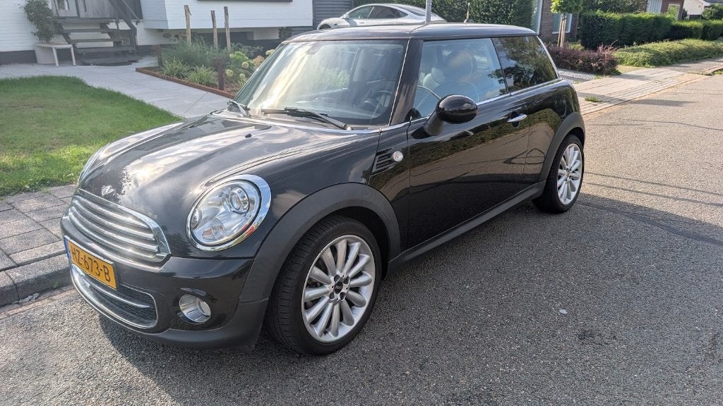 Mini COOPER 1.6 (nov 2012) 122PK Leer/Airco/Navi/Bluetooth, Voorwielaandrijving, 40 €/maand, Zwart, 4 cilinders