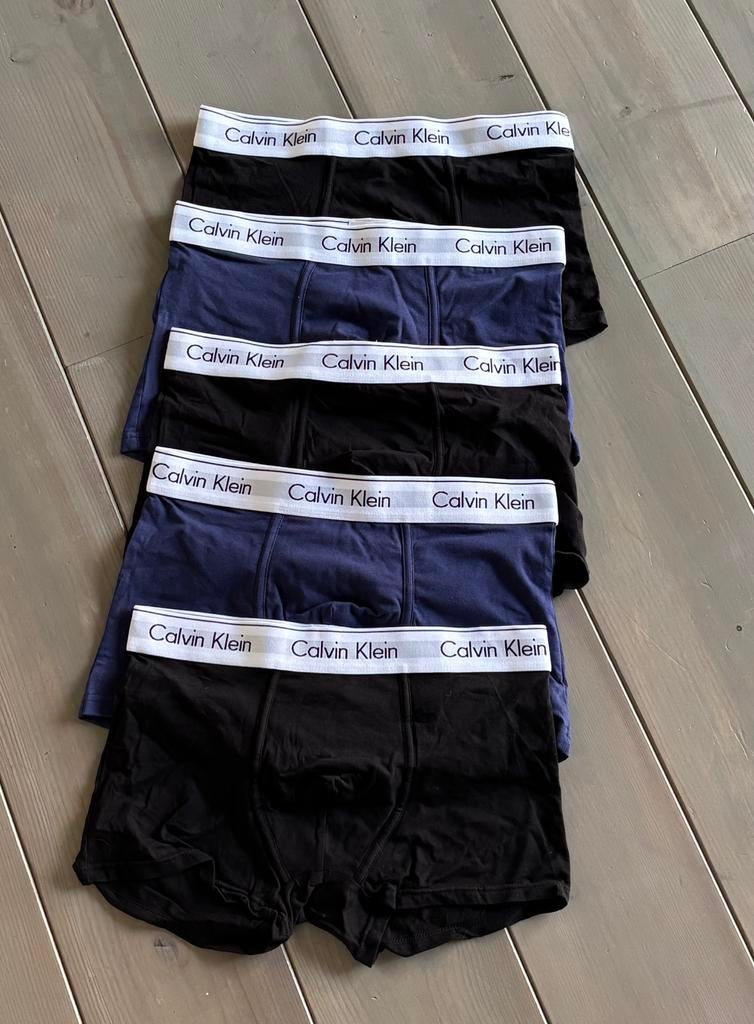 Nieuwe boxershorts Calvin Klein low rise trunks maat 176/S, Ophalen of Verzenden, Nieuw, Jongen, Nacht- of Onderkleding