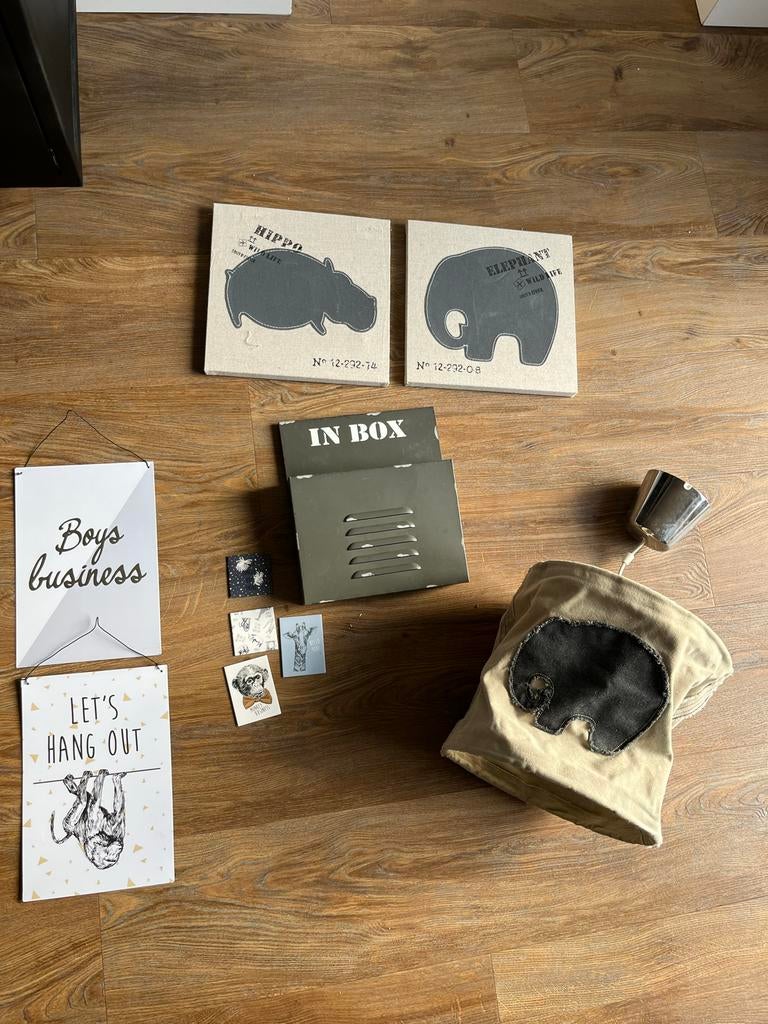Jongens kamer accessoires: wanddecoratie, opbergbox, lamp, Ophalen of Verzenden, Zo goed als nieuw, Wanddecoratie