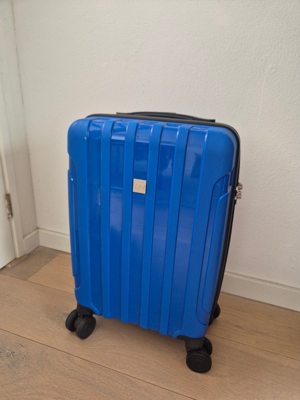 Cabin trolley blauw, met wieltjes en TSA slot, 50 tot 60 cm, Hard kunststof, Zo goed als nieuw, 35 tot 45 cm